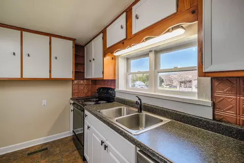 272 Pico Rd, Buchanan, VA 24066 photo 32