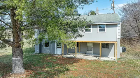 272 Pico Rd, Buchanan, VA 24066 photo 9
