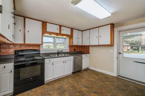 272 Pico Rd, Buchanan, VA 24066 photo 33
