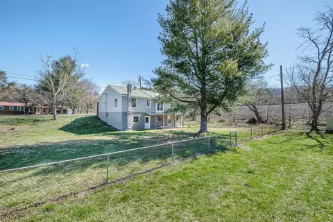 272 Pico Rd, Buchanan, VA 24066 photo 10