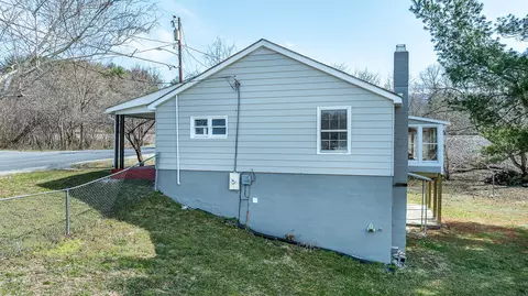 272 Pico Rd, Buchanan, VA 24066 photo 5