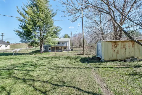 272 Pico Rd, Buchanan, VA 24066 photo 12