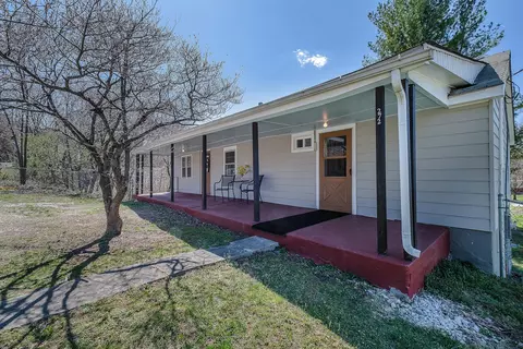 272 Pico Rd, Buchanan, VA 24066 photo 2