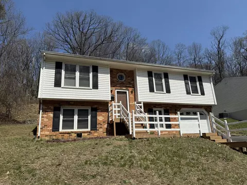2823 Lansing Dr SW, Roanoke, VA 24015
