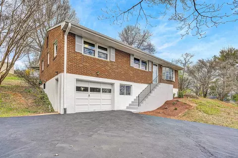 4770 Northwood Dr NW, Roanoke, VA 24017