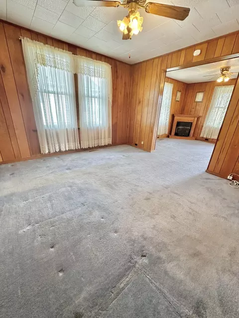 1240 W Jackson St, Covington, VA 24426 photo 17