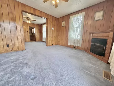 1240 W Jackson St, Covington, VA 24426 photo 13