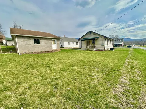 1240 W Jackson St, Covington, VA 24426 photo 31