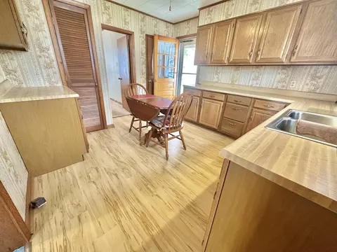1240 W Jackson St, Covington, VA 24426 photo 20