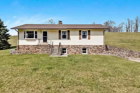 2101 Big Mountain Rd, New Castle, VA 24127