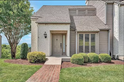 4968 Hunting Hills Cir, Roanoke, VA 24018