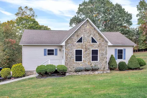 440 N Church Dr, Hardy, VA 24101