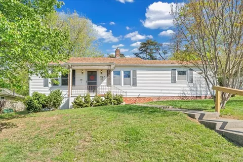 1107 Valleyview Ave, Salem, VA 24153