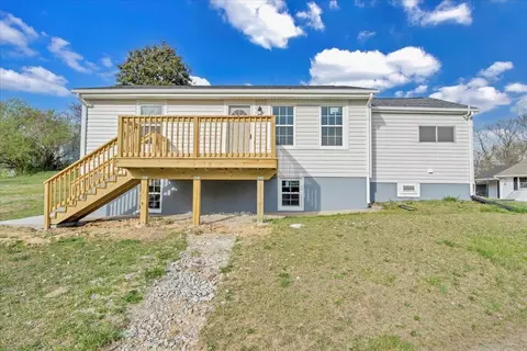 23 Starmont Dr, Stanleytown, VA 24168