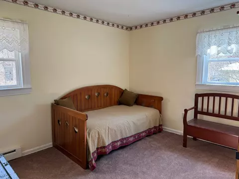 Bedroom - 1615 Dolly Ann Dr, Covington, VA 24426 photo 2 of 3