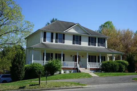 4808 Pleasant Hill Dr, Roanoke, VA 24018