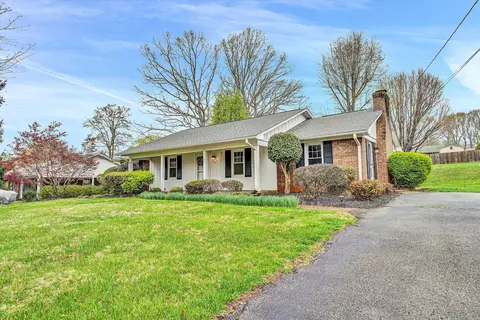 75 Norris St, Rocky Mount, VA 24151