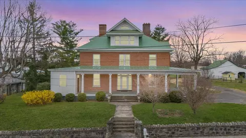 Exterior - 13 Giles Ave, Dublin, VA 24084 photo 1 of 37