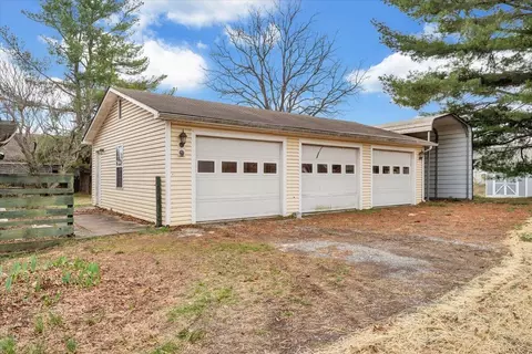 Exterior - 13 Giles Ave, Dublin, VA 24084 photo 25 of 37