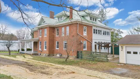 Exterior - 13 Giles Ave, Dublin, VA 24084 photo 8 of 37