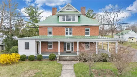 Exterior - 13 Giles Ave, Dublin, VA 24084 photo 34 of 37