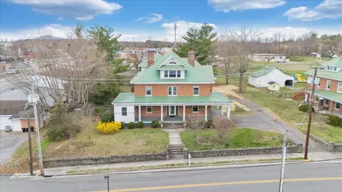 Exterior - 13 Giles Ave, Dublin, VA 24084 photo 36 of 37