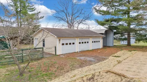 Exterior - 13 Giles Ave, Dublin, VA 24084 photo 26 of 37