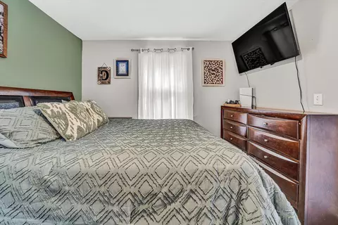 Bedroom - 5282 Keffer Rd, Catawba, VA 24070 photo 2 of 4