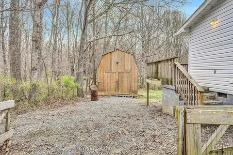 Exterior - 5282 Keffer Rd, Catawba, VA 24070 photo 3 of 5