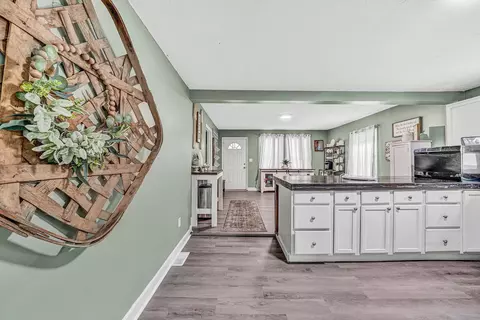 Entry Way - 5282 Keffer Rd, Catawba, VA 24070 photo 3 of 4