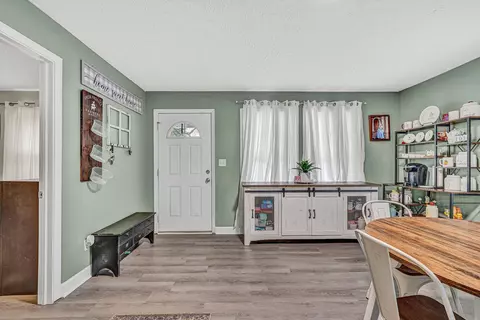Entry Way - 5282 Keffer Rd, Catawba, VA 24070 photo 1 of 4