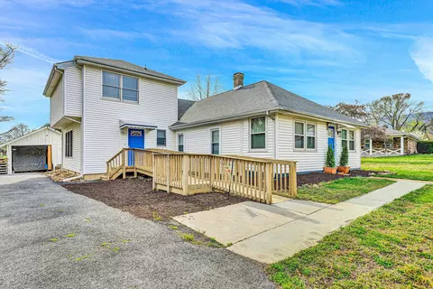 149 Butt Hollow Rd, Salem, VA 24153