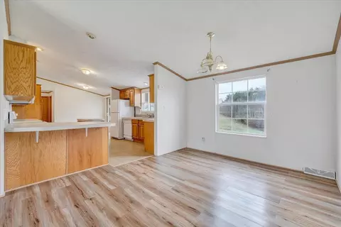 2281 Parrish Rd, Goodview, VA 24095 photo 7