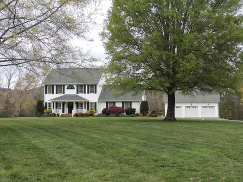 100 Ridge Mountain Dr, Boones Mill, VA 24065