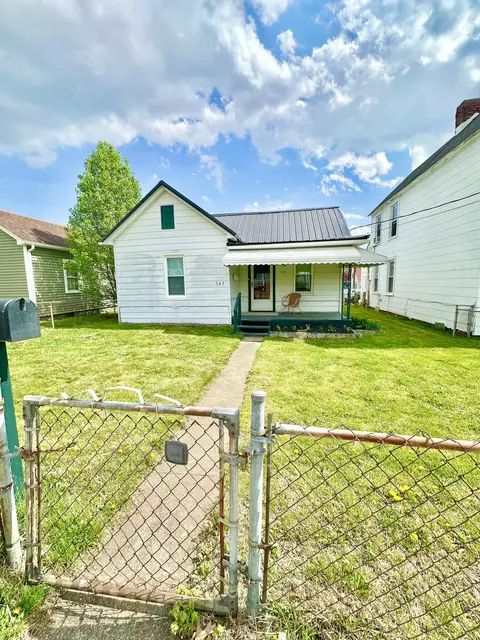Exterior - 343 E Oak St, Covington, VA 24426 photo 2 of 9