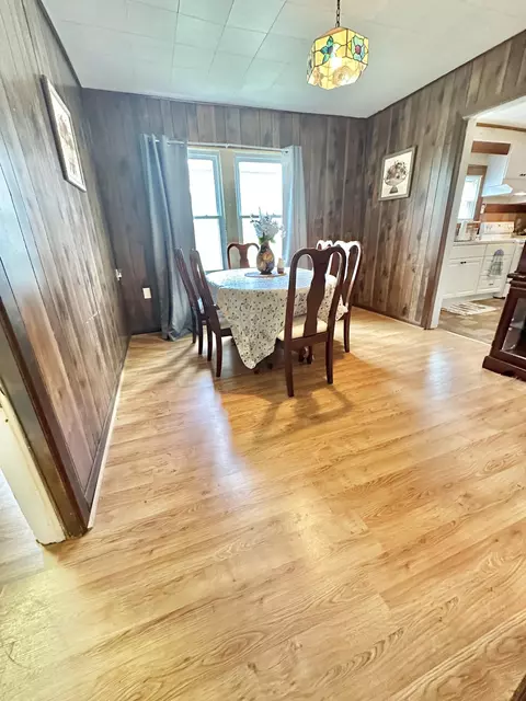 Dining - 343 E Oak St, Covington, VA 24426 photo 2 of 2