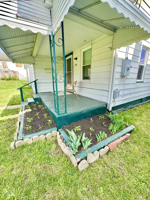 Exterior - 343 E Oak St, Covington, VA 24426 photo 8 of 9