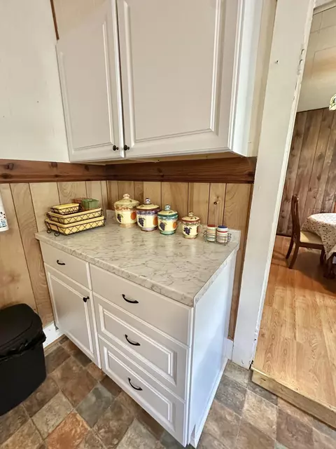 Kitchen - 343 E Oak St, Covington, VA 24426 photo 10 of 10