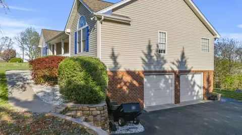 3676 Horseshoe Bend Rd, Goodview, VA 24095 photo 9