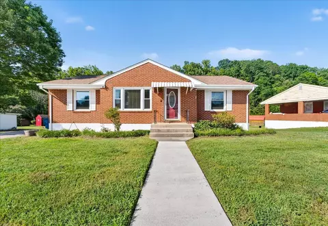 2048 Laura Rd NW, Roanoke, VA 24017