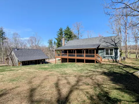 285 Dye Dr, Pilot, VA 24138