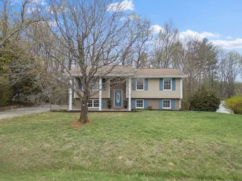 61 Little Mountain Dr, Rocky Mount, VA 24151
