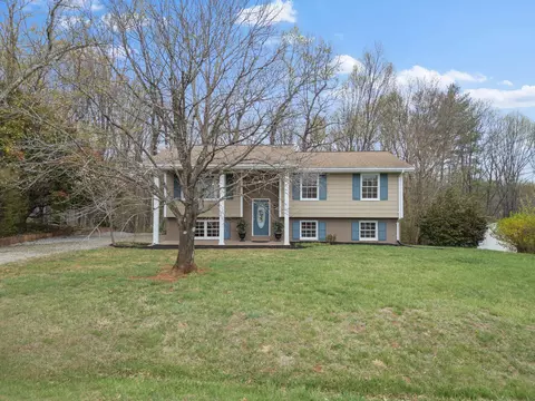 61 Little Mountain Dr, Rocky Mount, VA 24151