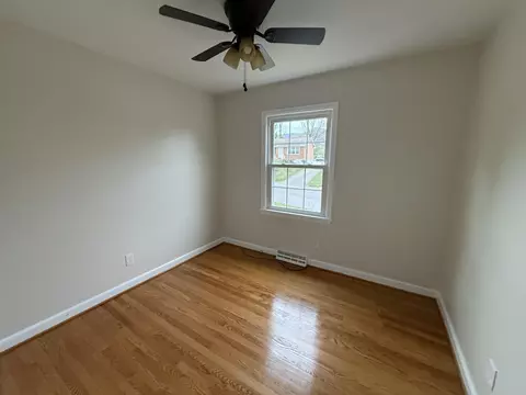 Bedroom - 723 Pyrtle Dr, Salem, VA 24153 photo 4 of 4