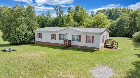 1222 Catfish Ct, Vinton, VA 24179