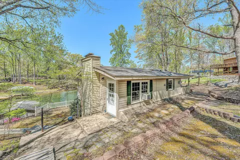 241 Locust Ln, Penhook, VA 24137 photo 2