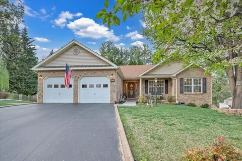 4641 Nevis Dr, Salem, VA 24153