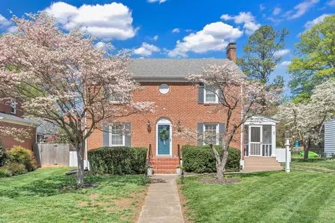 2307 Fairway Dr SW, Roanoke, VA 24015