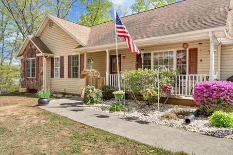 4714 Stewartsville Rd, Moneta, VA 24121
