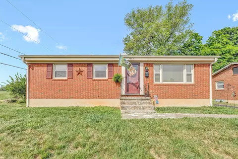 5702 Sierra Dr, Roanoke, VA 24012
